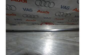 Правый молдинг двери AUDI A4 8K5853704G 2009-2012