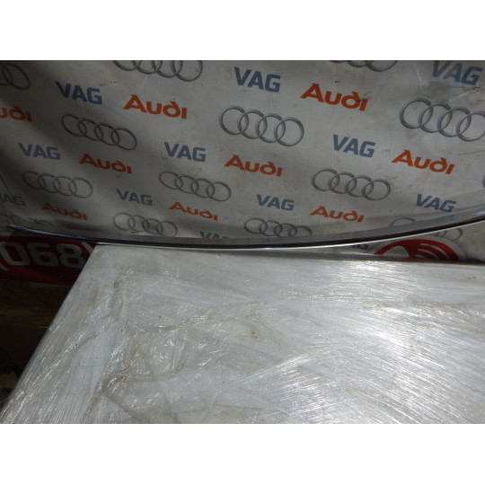 Молдинг даху правий AUDI A4 8K5853704B 2009-2012