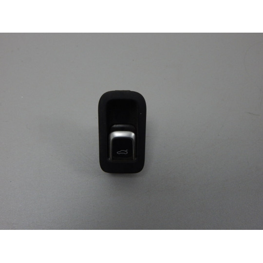 Кнопка крышки багажника AUDI Q5 8K0959831B 2008-2016