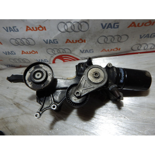 Кронштейн генератора и компрессора AUDI A4 06H903143E 2008-2016