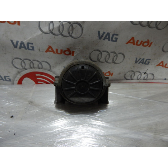 Подушка двигателя AUDI A4 8K0199381NJ 2008-2016