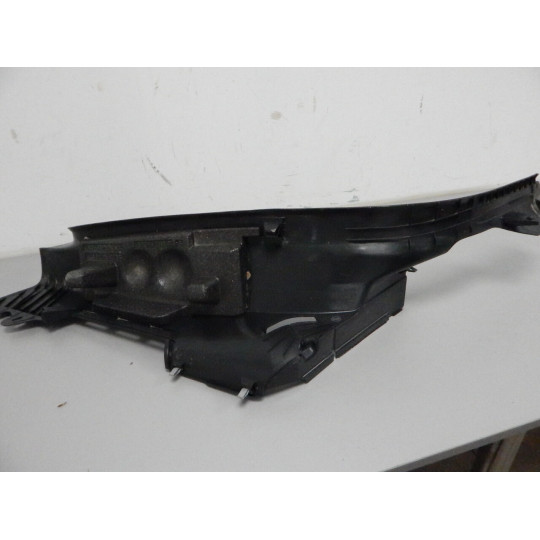 Отделка стойки правой AUDI Q5 8R0867768B 2008-2016