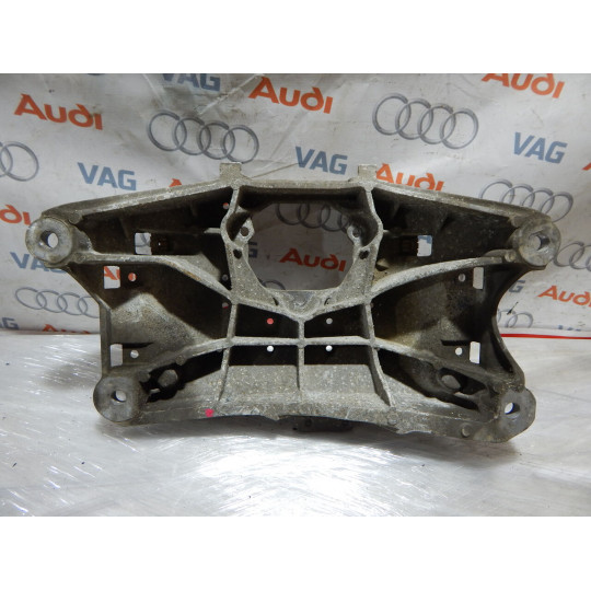 Кронштейн КПП AUDI A4 8K0399263BK 2010-2017