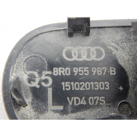 Форсунка омывателя стекла левая AUDI Q5 8R0955987B 2008-2016