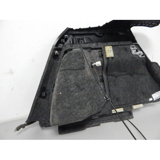 Обшивка багажного отсека правая AUDI Q5 8R0863880F 2008-2016
