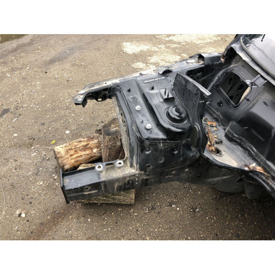 Чверть передня права AUDI Q5 колір Y9T 8R0803352 2008-2016