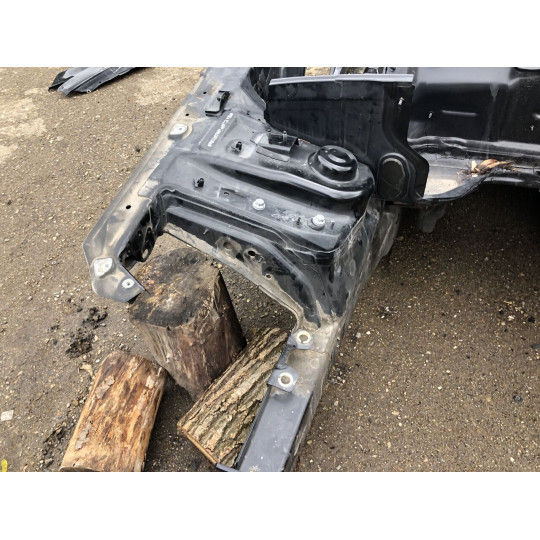 Чверть передня права AUDI Q5 колір Y9T 8R0803352 2008-2016