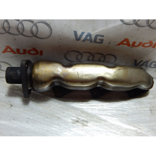 Выпускной коллектор 2.7 TDI AUDI A4 059253034L 2008-2012