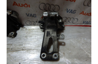 Кронштейн подушки двигателя AUDI A4 8K0199308AQ 2008-2012