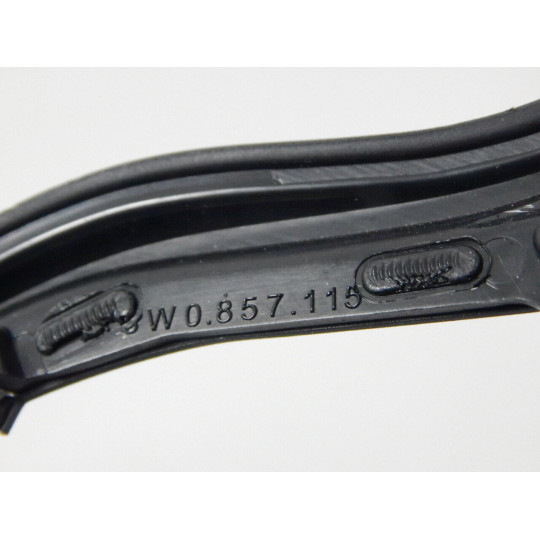 Накладка щитка приборов AUDI A4 8W0857115 2016-2022