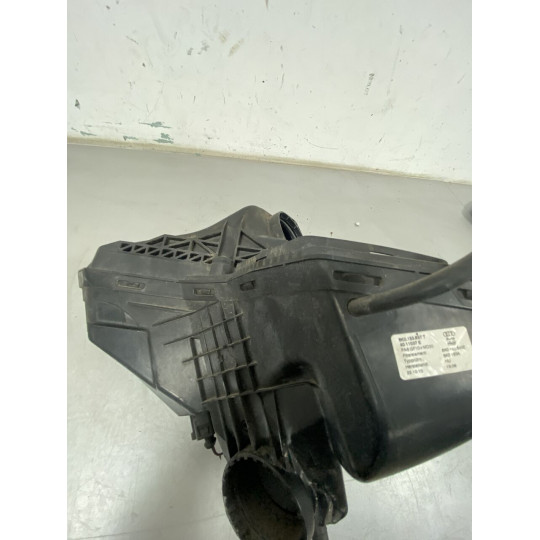 Корпус повітряного фільтра AUDI A4 8K0133837T 2008-2016