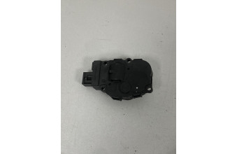 Моторчик заслінки пічки AUDI A4 8K0820511C 2008-2016