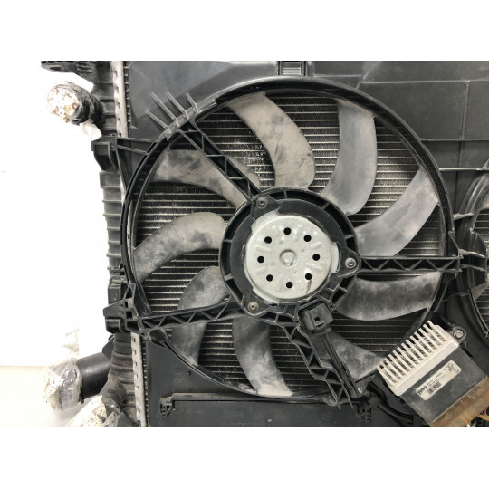 Пакет радиаторов с вентиляторами PORSCHE MACAN 8K0121251 2018-