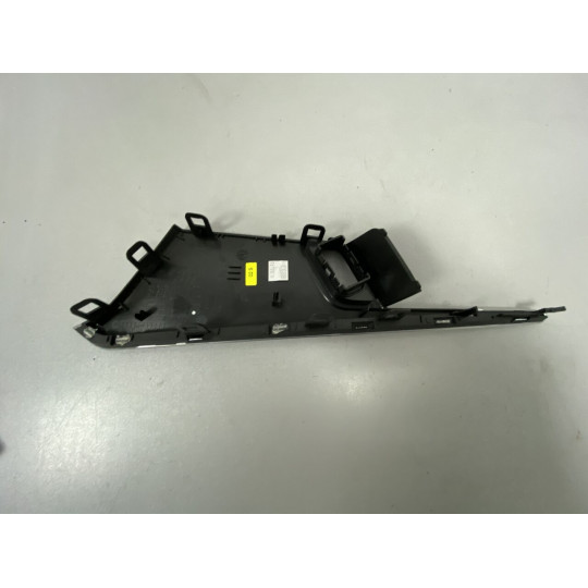 Накладка обшивки дверей AUDI A4 8W0959522A 2016-2022