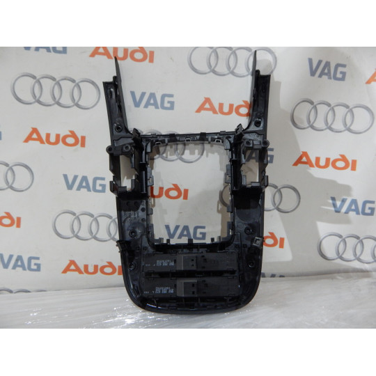 Центральна консоль AUDI A4 8K0864261F 2011