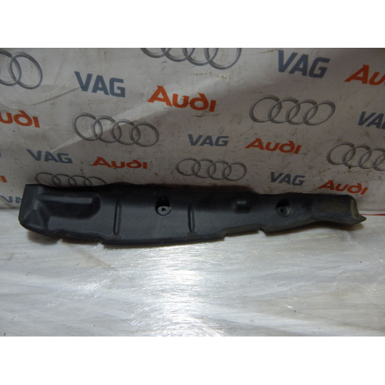 Ущільнювач крила ліва AUDI A4 8W0821111 2016-2020