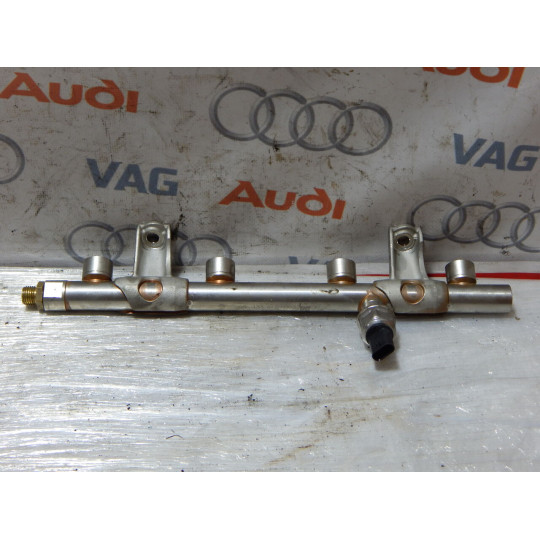 Паливная рампа TFSI AUDI A4 06L133317N 2016-2020