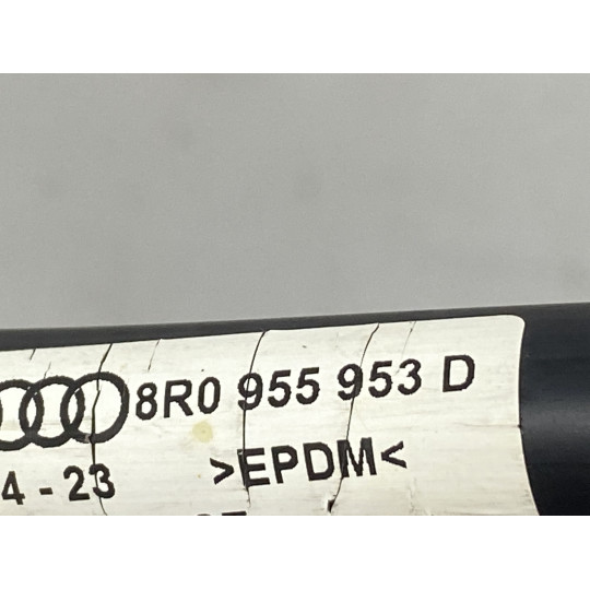 Патрубок омивача AUDI Q5 8R0955953D