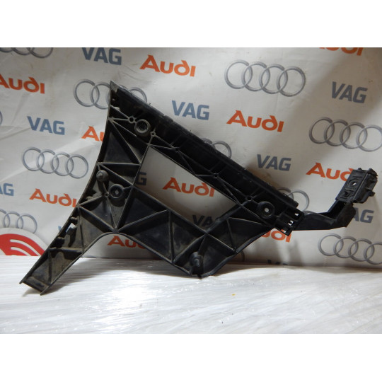 Кріплення заднього бампера праве AUDI A4 8K5807454 2012