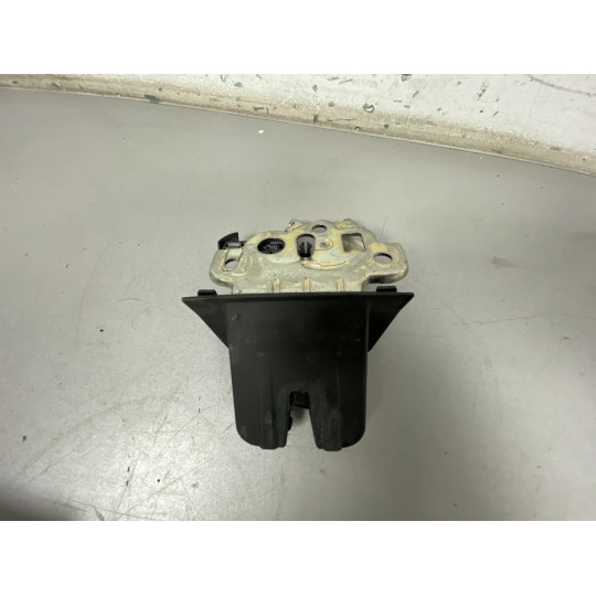 Замок кришки багажника AUDI Q5 8R0827505 2008-2016