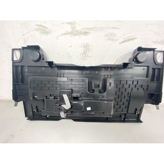 Накладка багажного отделения AUDI A4 8W8863373 2016-2022