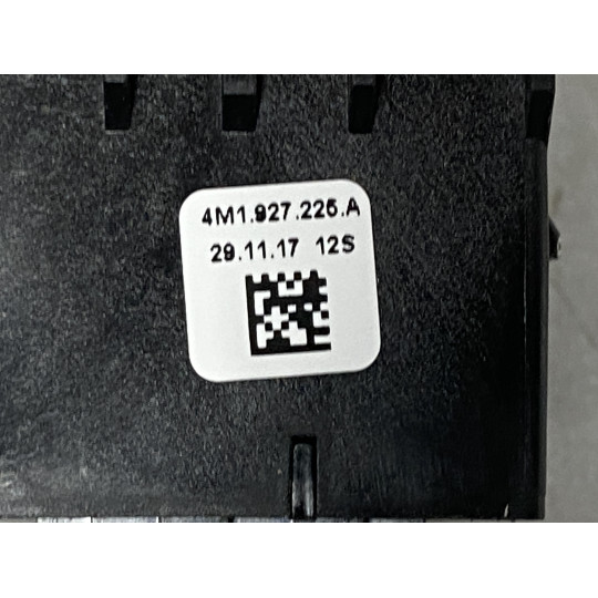 Кнопка парковки AUDI A4 4M1927225A 2016-2022