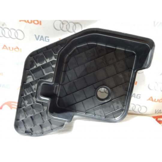 Захист запаски AUDI A4 8T0012116 2013