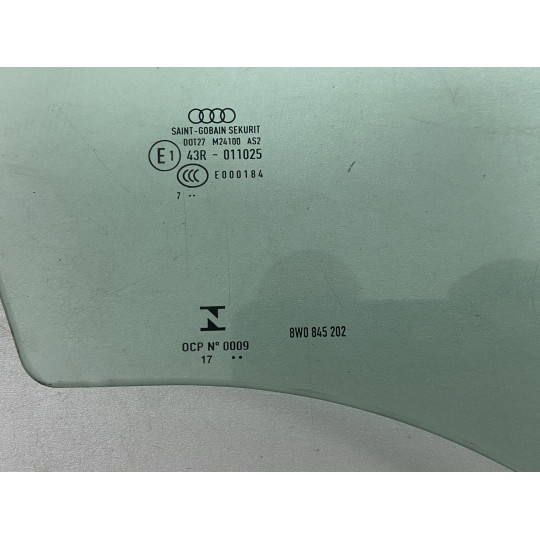 Стекло передней правой двери 17 год AUDI A4 8W0845202 2016-2022