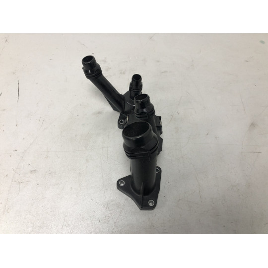 Корпус з термостатом B57D 3.0 Disel BMW 5 G30 11538576289 2017-