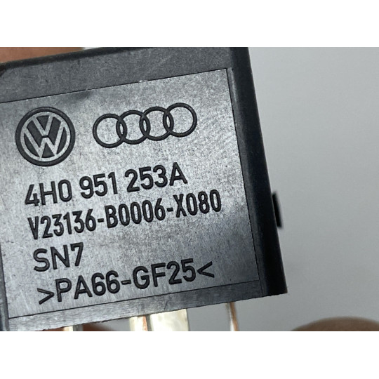 Реле AUDI A4 4H0951253A 2016-2022