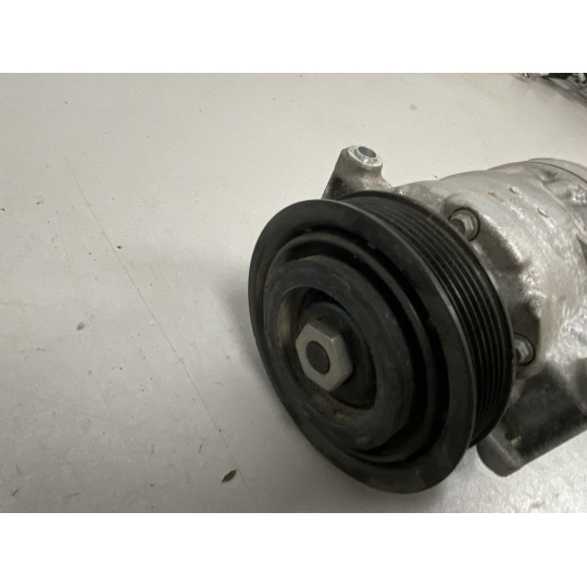 Компрессор кондиционера AUDI A4 4M0816803 2016-2022