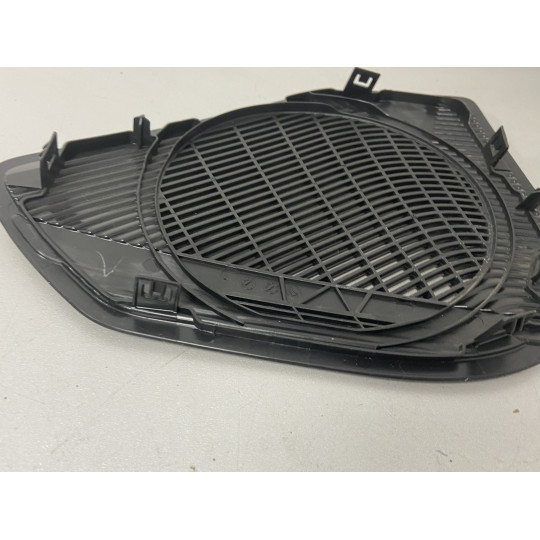 Решетка динамика задних правых дверей AUDI A4 BANG&OLUFSEN 8W0035294 2016-2022