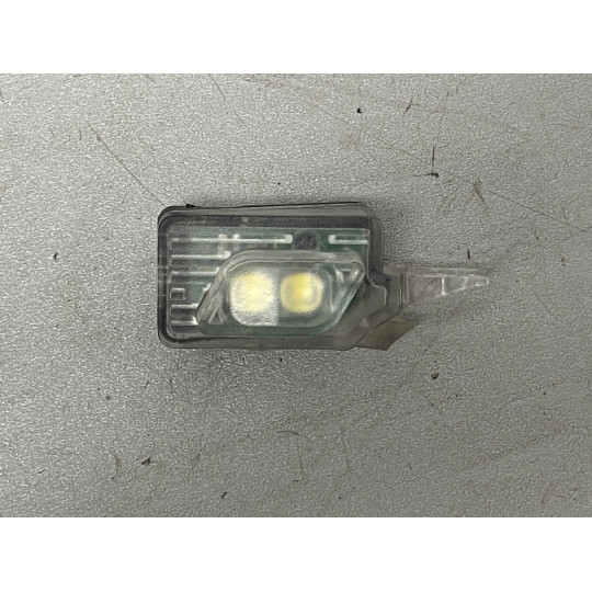 Подсветка LED ручки правой AUDI A4 Q5 8W0947134 2016-2022