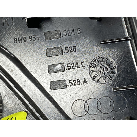 Накладка обшивки дверей AUDI A4 8W0959524C 2016-2022