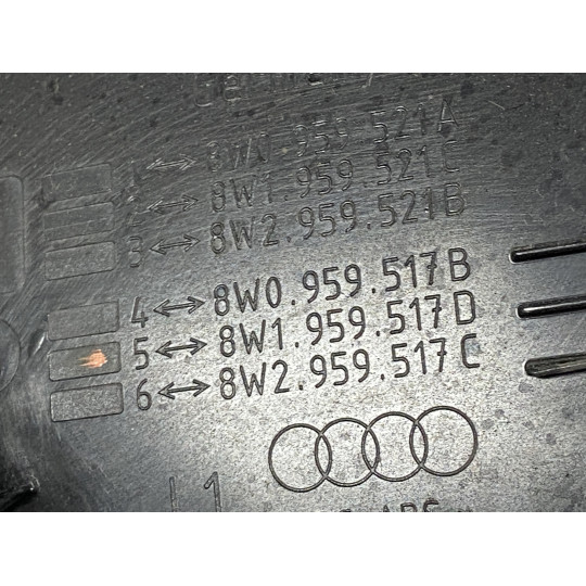 Накладка обшивки дверей передня AUDI A4 8W1959517D 2016-2022