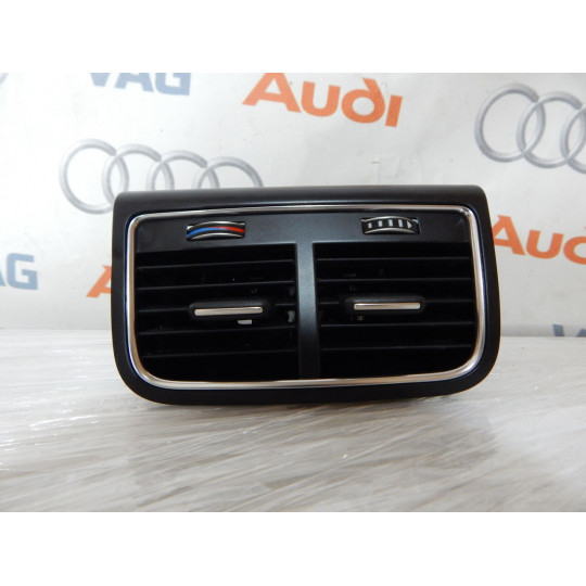 Воздушный дефлектор AUDI A4 8K0819203H 2013