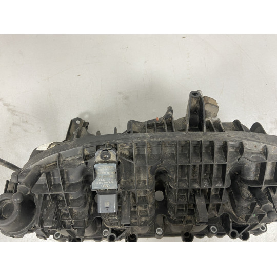 Впускний колектор 2.0 TFSI AUDI A4 06L133201CM 2016-2022