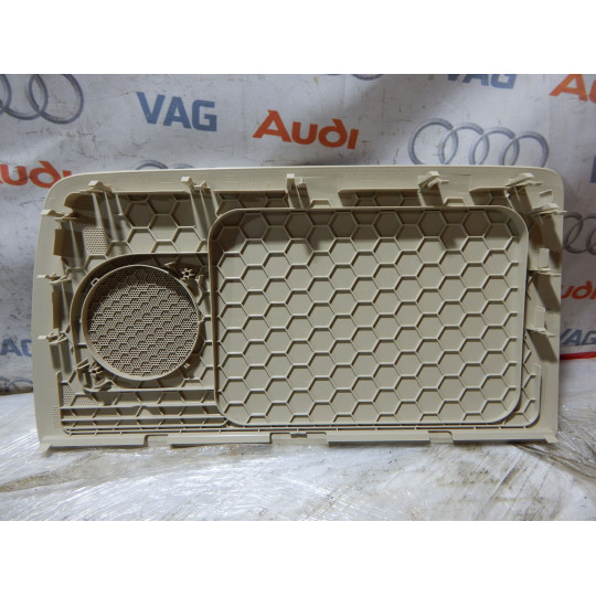 Решетка динамика задняя правая AUDI A6 4G5035406D 2015-2018