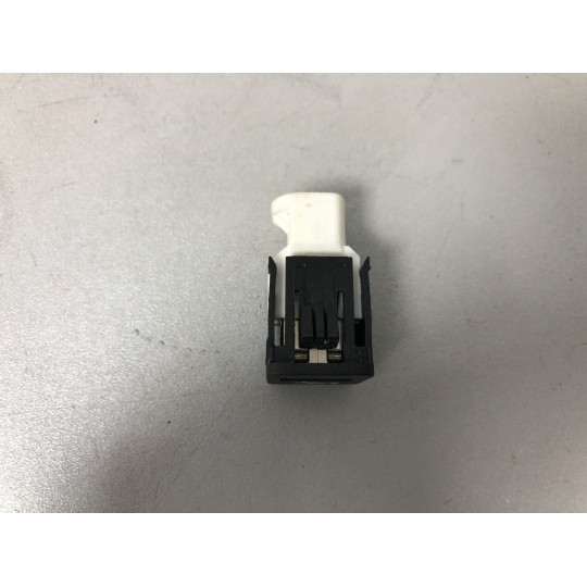 Гніздо USB BMW X3 G01 84109229294 2017-