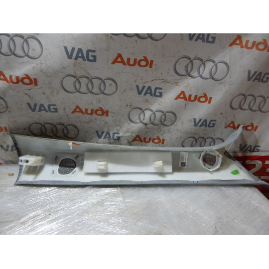 Накладка салона левая AUDI A4 8W0867233E 2016-2020