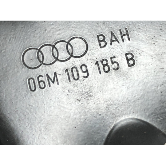 Кріплення кришки двигуна AUDI Q8 06M109185B 2018-2022