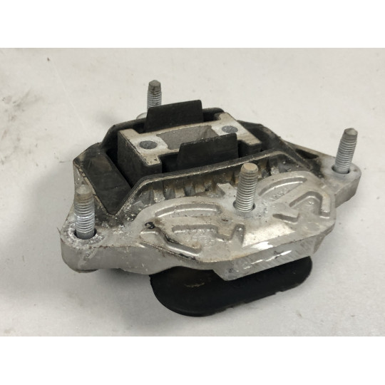 Подушка кпп AUDI A4 8W0399156 2016-2022