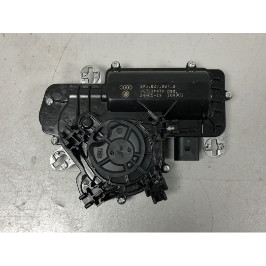 Дотяжка крышки багажника AUDI A4 3V5827887B 2016-2022