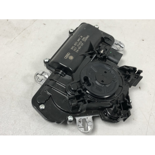 Дотяжка кришки багажника AUDI A4 3V5827887B 2016-2022