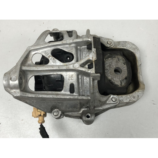 Подушка двигуна AUDI A4 4M0199371FG 2016-2022