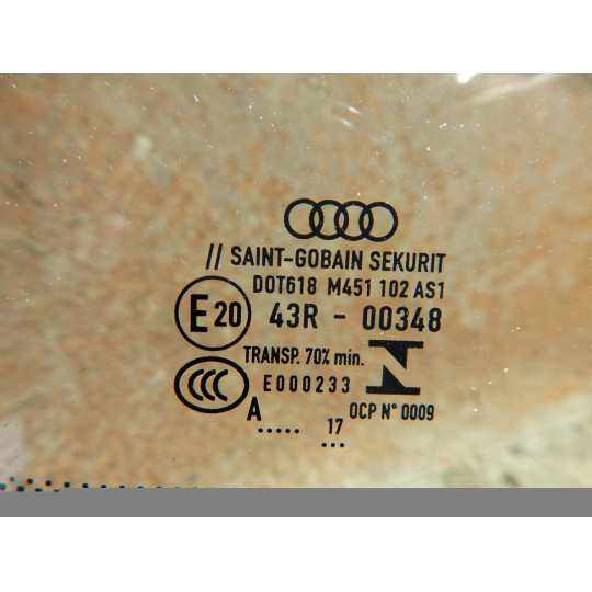 Лобовое стекло 17 год AUDI A4 8W0845099J 2016-2021