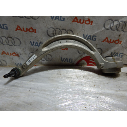 Рычаг подвески правый AUDI A4 8W0407694A 2016-2020