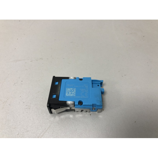 USB гнездо BMW 3 G20 84108711939 2019-