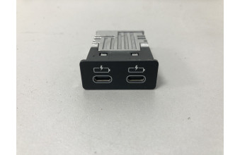 Гніздо USB подвійне BMW 3 G20 84108711938 2019-