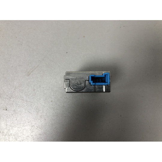 Гніздо USB подвійне BMW 3 G20 84108711938 2019-